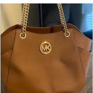 MICHAEL KORS Large Jet Set Saffiano Leather Tote with Gold Hardware